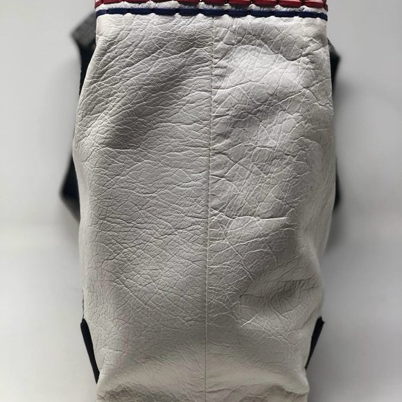 BALENCIAGA - Picture 2 of 6